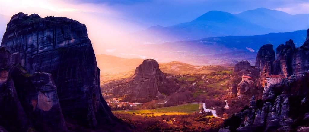 Meteora rocks - Meteora tours - Tours in Meteora monasteries Greece - Greek Travel Packages - Travel to Meteora Greece - Tours in Greece - Travel Agency in Greece